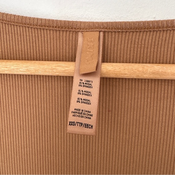 SKIMS Camel Long Sleeve Maxi Dress Shimmer - Picture 4 of 7